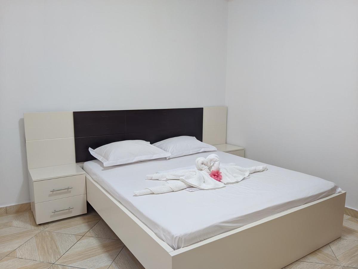 Ohanaa Apartament Sarandë エクステリア 写真