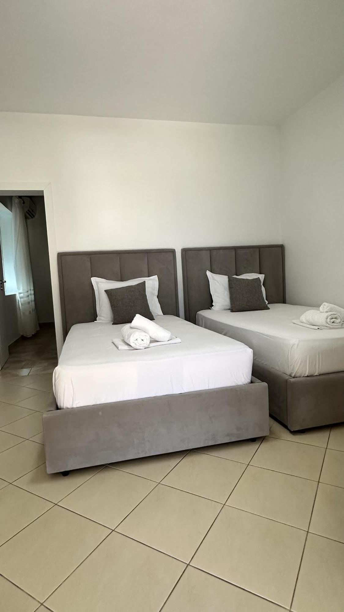 Ohanaa Apartament Sarandë エクステリア 写真